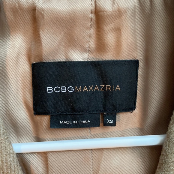 Blazer - Picture 4 of 10